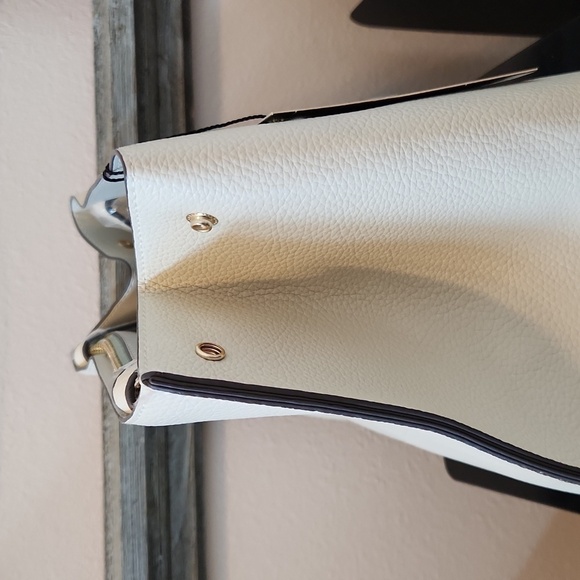 NWT Vanessa Williams Bone/Mint Tote Bag and Wallet Set - Picture 7 of 8